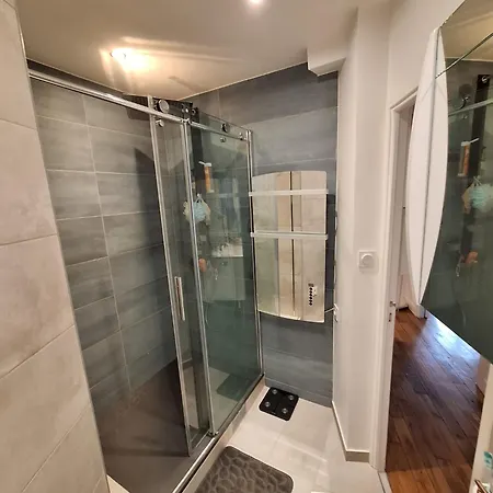 Cosy In 15th - Convention Center Appartement
